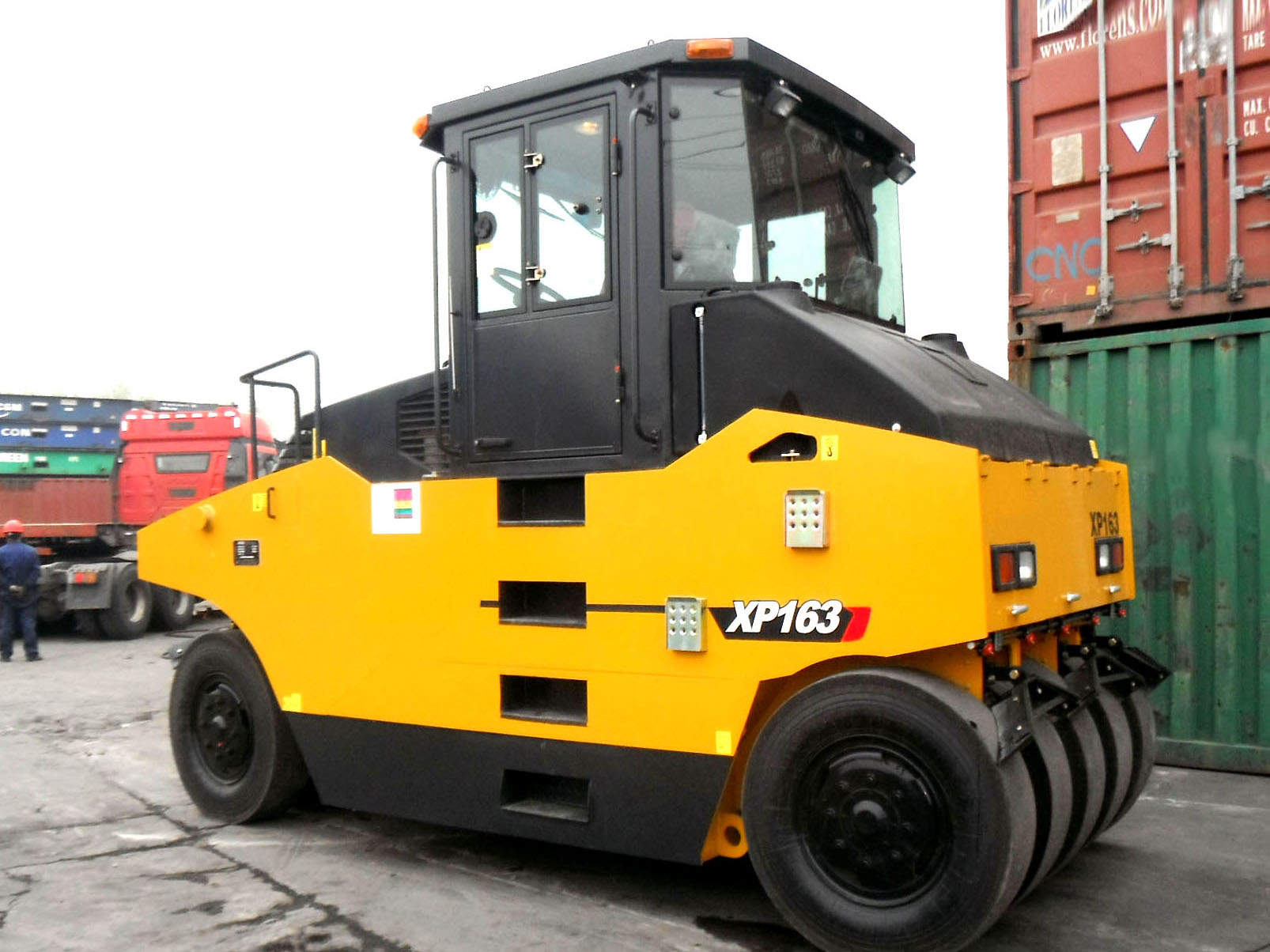 Pneumatic Road Roller-16 Tons XP163 Used Small Diesel Engines Pneumatic Road Roller