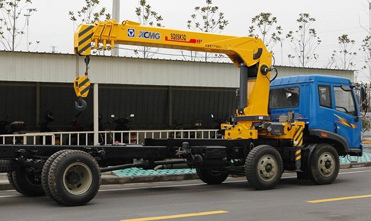 Truck Mounted Crane  8 Ton Hydraulic Telescopic Boom