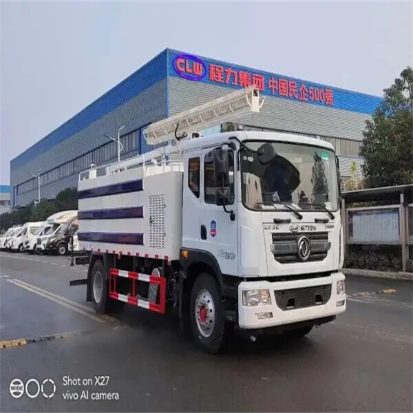Dongfeng 4X2 10cbm 10000L Guardrail Cleaning Truck Solar Photovoltaic Panel Cleaning Trucks Efficient and Clean Factory Direct