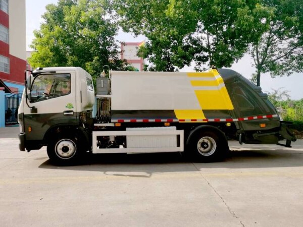 Electric compression Garbage truck
